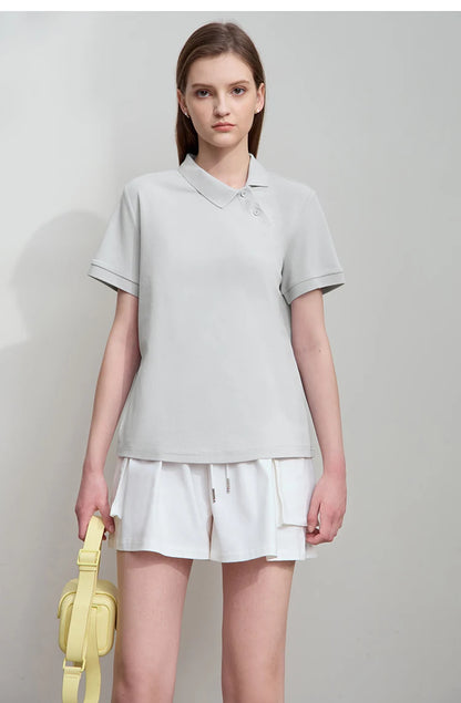 Damen T-Shirt im Minimalismus-Stil mit asymmetrischem Schnitt für den Sommer