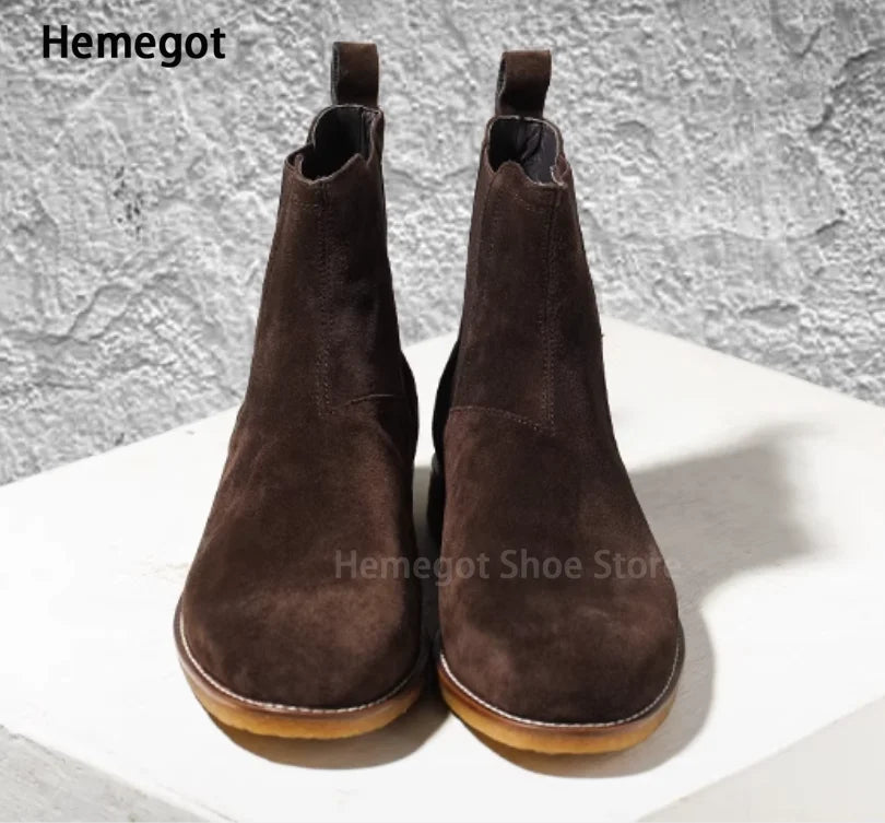 Herren-Chelsea-Boots aus Wildlederoptik, dunkelbraun, elastischer Seitenbereich, kurze Absatzsohle