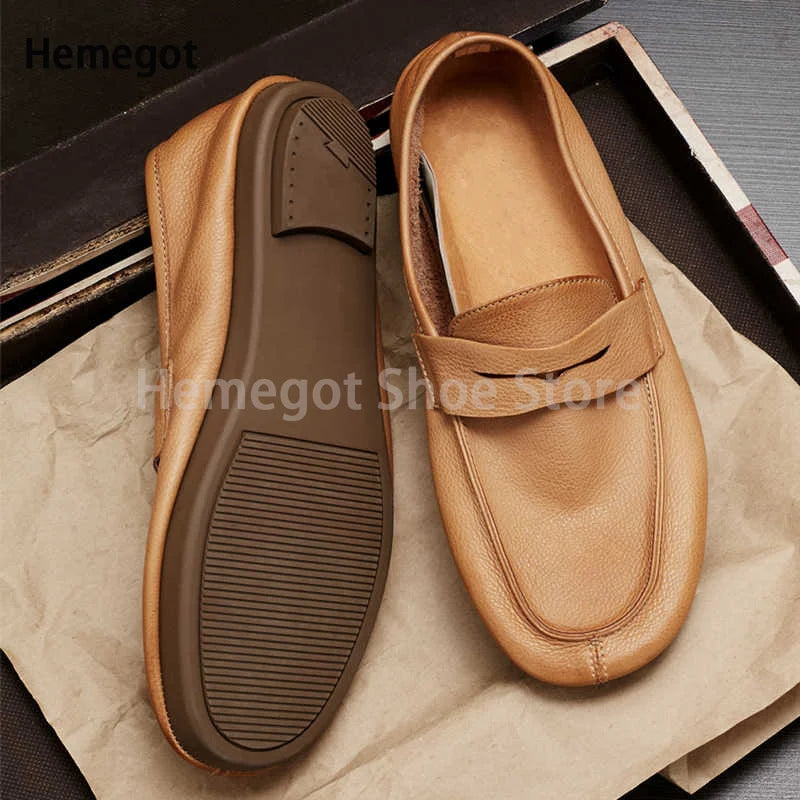 Braune Herren-Slipper aus Leder mit Schlupfriemen und rutschfester Profilsohle