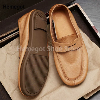 Braune Herren-Slipper aus Leder mit Schlupfriemen und rutschfester Profilsohle