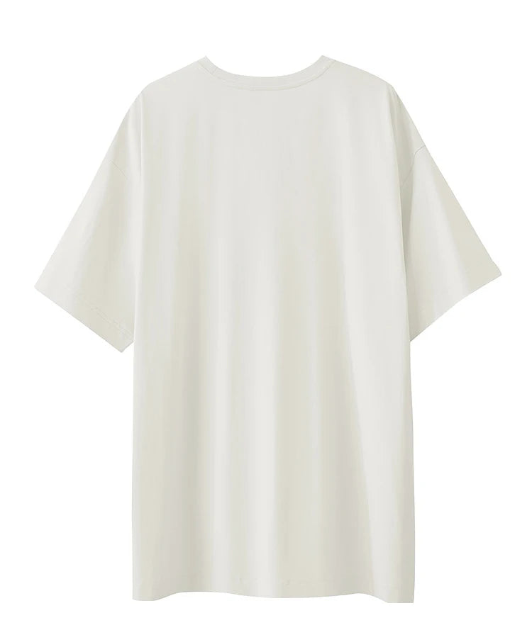 Damen T-Shirt im minimalistischen Design mit unregelmäßigem Schnitt und abstraktem Druck