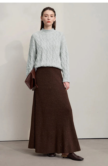 Damenpullover mit Stehkragen, langarm, hellgrauer Zopfmuster-Strick, Outfit-Ansicht