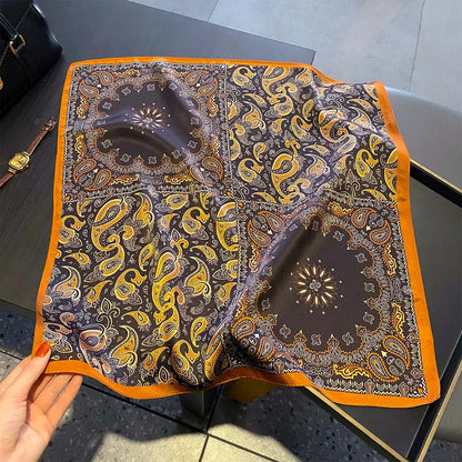 Damen Maulbeerseide Schal kariert quadratisch Halstuch Hijab Bandana bedruckt C