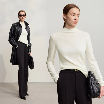 Damenpullover mit Halb-Rollkragen, asymmetrischem Schnitt, langarm, offwhite