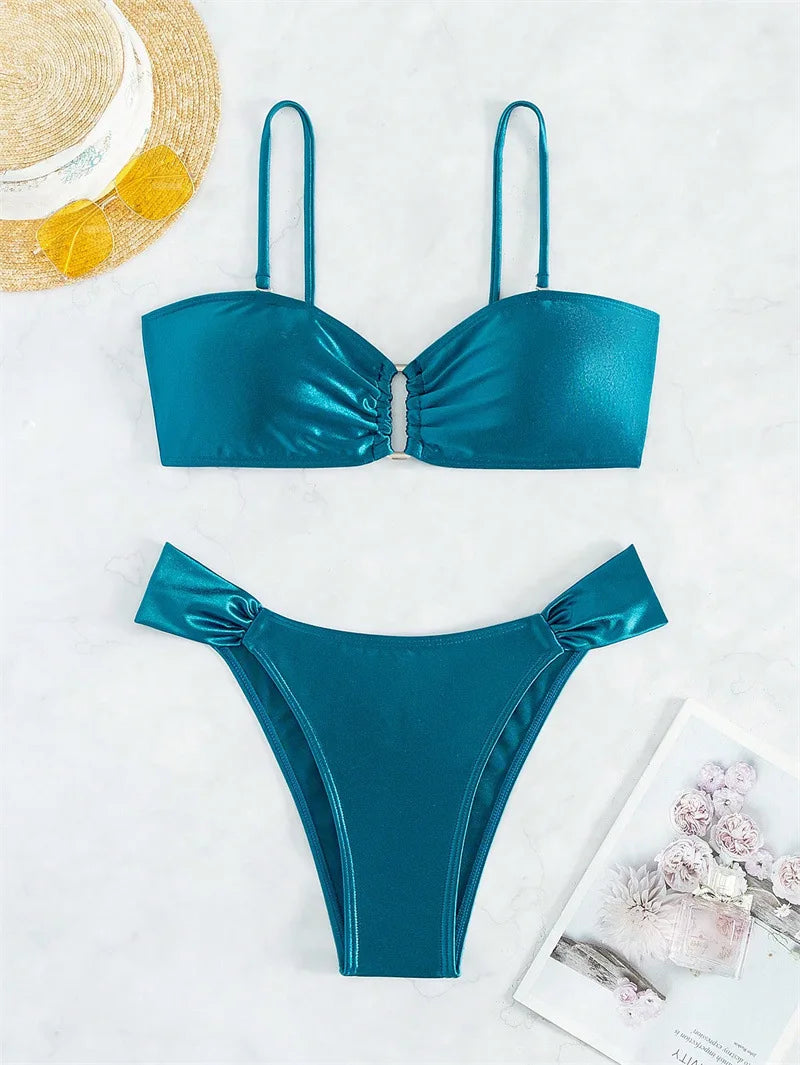 Verführerisches Bikini-Set mit Perlenkette und Push-up-Effekt – ideal für Strand und Pool
