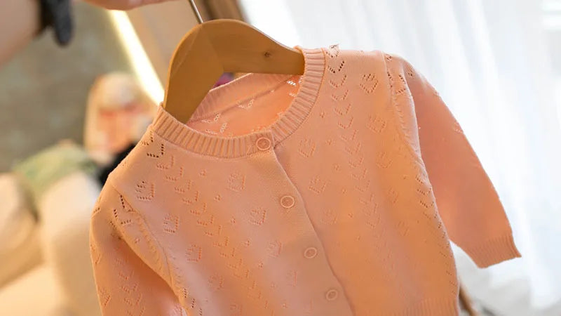 Mädchen Strickjacke im Herbst-Stil mit nettem Aushöhlen für 0-4 Jahre