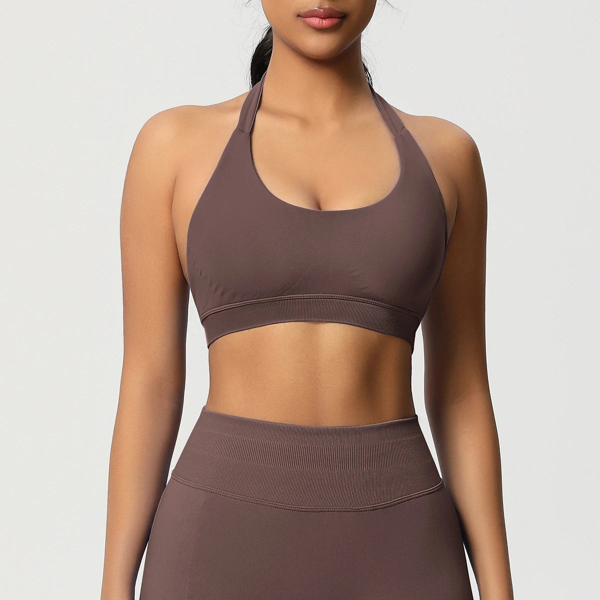 Nahtloser Sport-BH in Braun mit breitem Unterbrustbund und Racerback