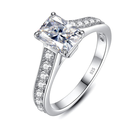Damen-Verlobungsring Moissanite Emerald-Schliff 2 ct Gelbgold-Optik Silber Farbe D