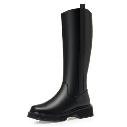 Schwarzer hoher Winterstiefel aus Leder, glatter Schaft, Profil-Laufsohle mit Plateau