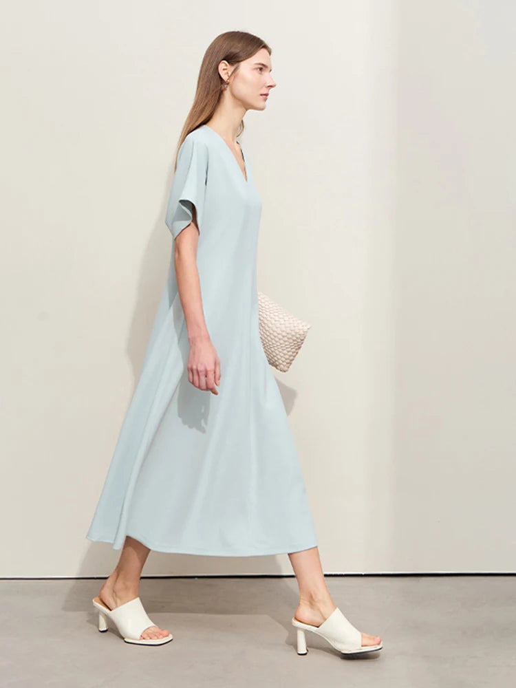 Minimalistisches Damen Kleid Mit V-Ausschnitt A-Linie Lang