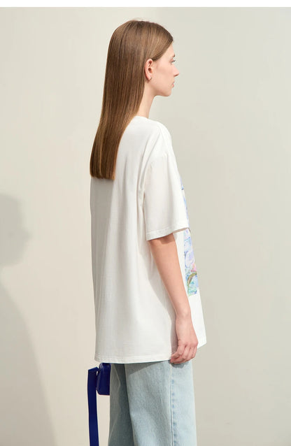 Damen T-Shirt im Minimalismus-Stil mit Kunstöl-Farbdruck für den Sommer
