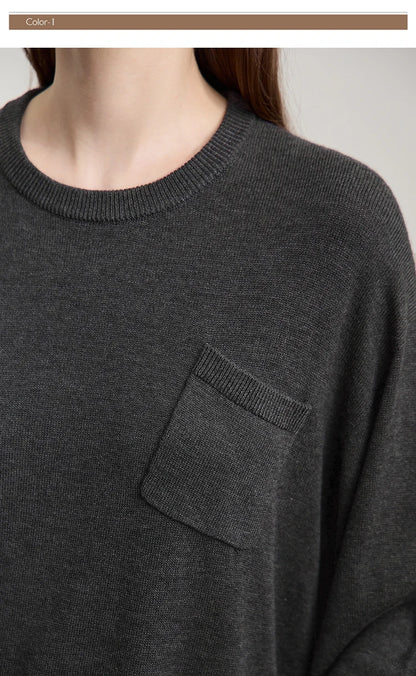 Damenpullover (Grau) mit Rundhalsausschnitt und Brusttasche, Feinstrickoptik