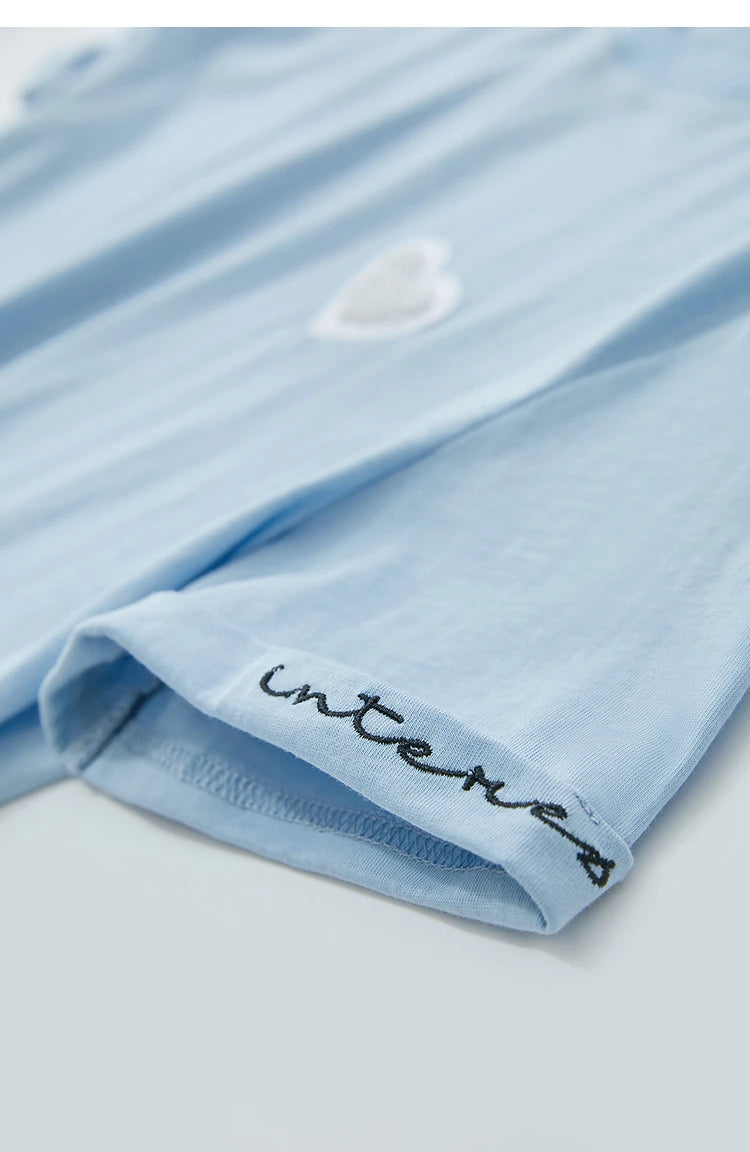 Damen T-Shirt im minimalistischen Stil mit bestickten Liebesperlen für den Sommer