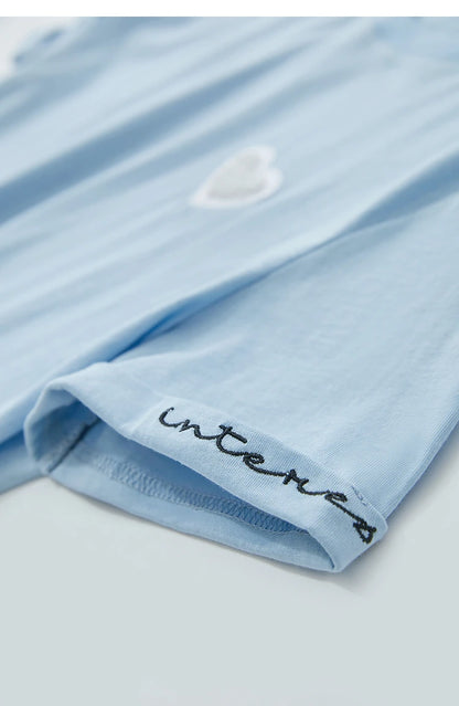 Damen T-Shirt im minimalistischen Stil mit bestickten Liebesperlen für den Sommer