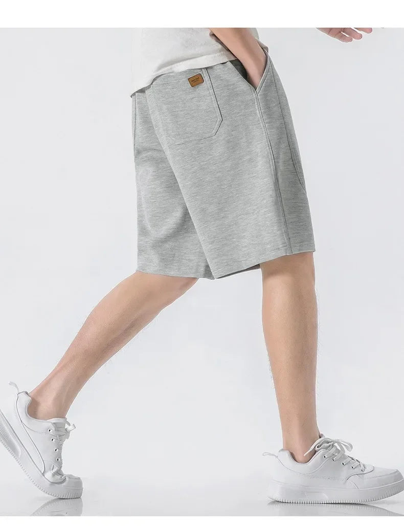 Leichte Herren-Strickjacke mit Waffelstruktur, Taschen und Reverskragen – ideal für Frühling und Herbst.