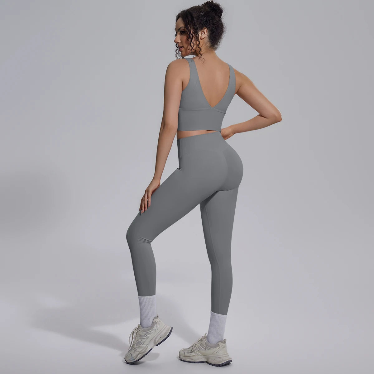 Damen-Workout-Set in Grau: Sport-BH mit Mittelsteg und Leggings