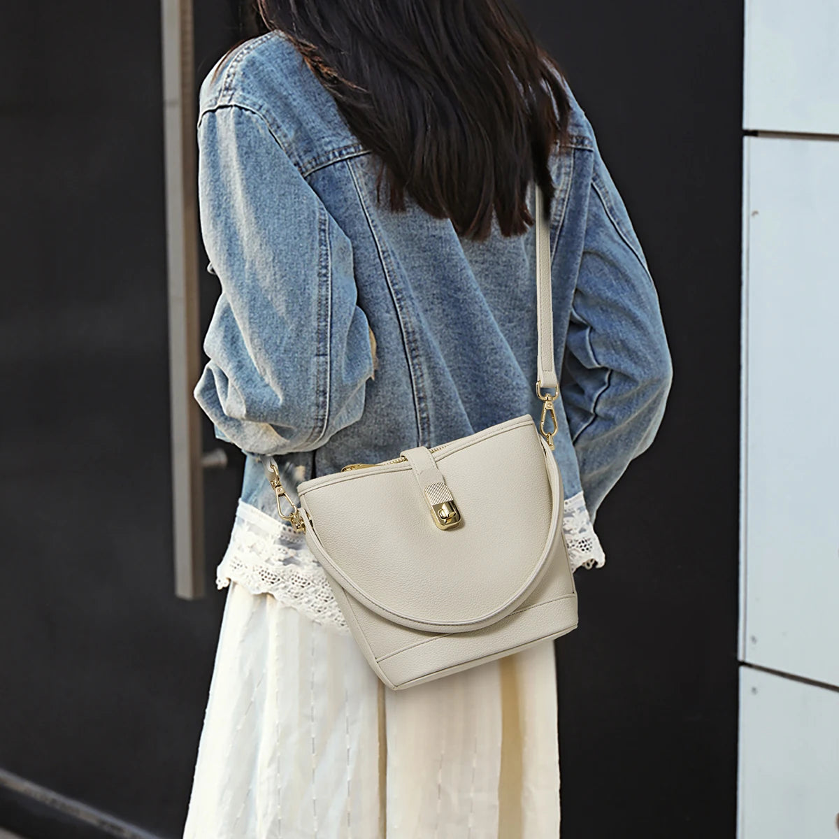 Damen-Schultertasche aus PU-Leder mit Reißverschluss Kompakt und Vielseitig für Alltag und Büro