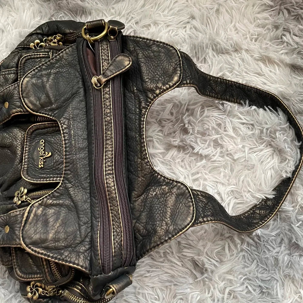 Damen-Hobo-Handtasche aus gewaschenem Leder Schwarz mit Reißverschluss und Innenfächern