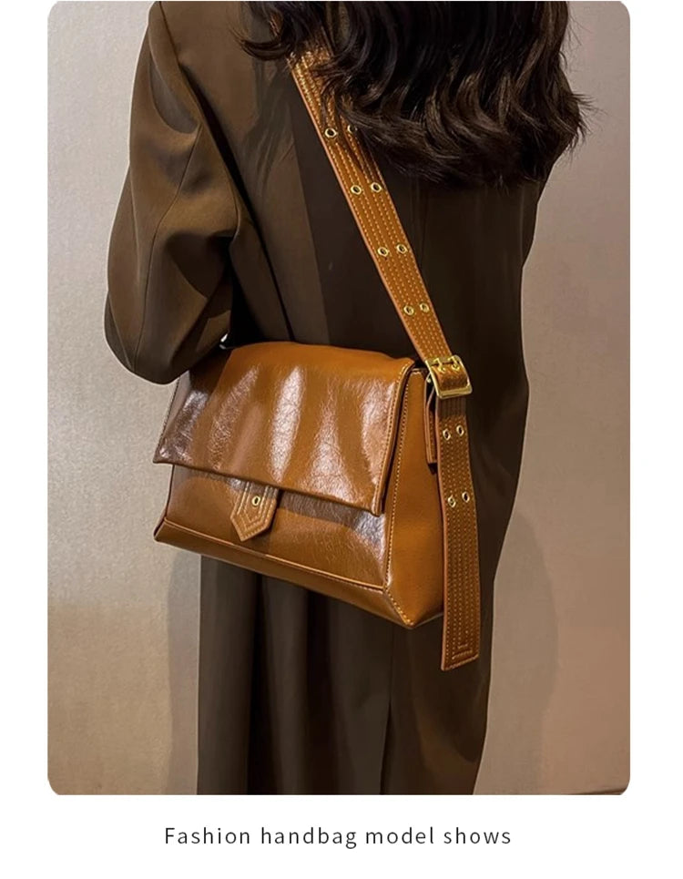 Damen Schultertasche aus Spaltleder und PU im Retro-Stil