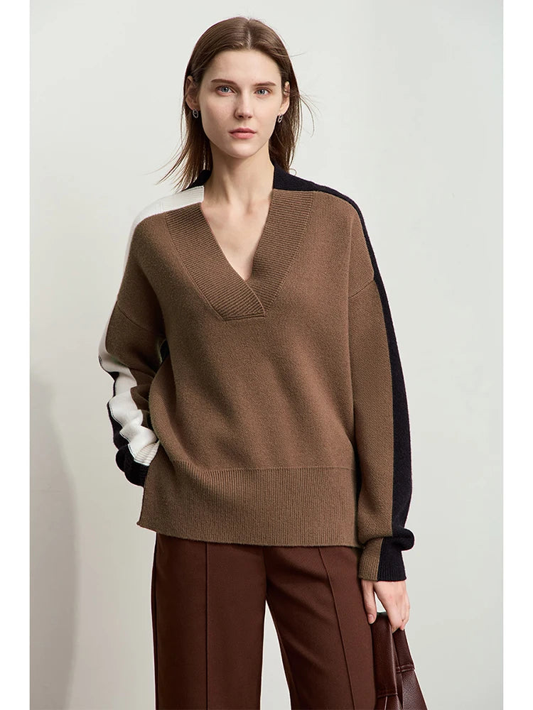 AMII Damen-Pullover mit V-Ausschnitt, braunem Strick und kontrastfarbenen Ärmelseiten