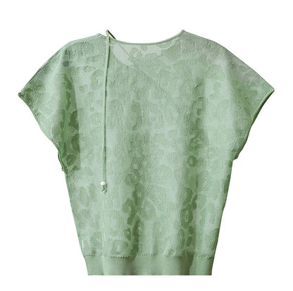 Damen-T-Shirt in hellem Grün mit Rundhalsausschnitt und floraler Jacquard-Struktur