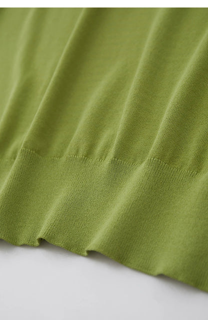 Damen Top im Minimalismus-Stil mit O-Ausschnitt und kontrastierenden Farben