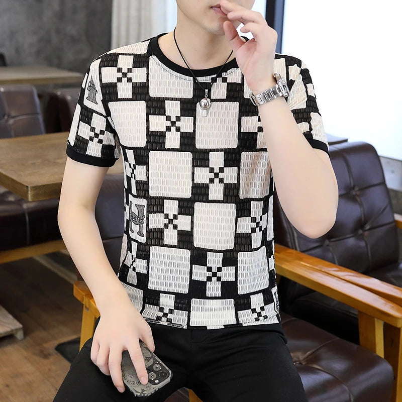 Herren T-Shirt mit geometrischem Druck für lässigen Sommerkomfort