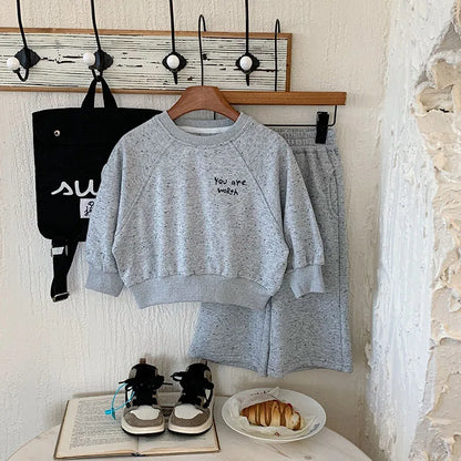 Kinder Hoodie Set mit Punkten und breiten Hosen im koreanischen Stil