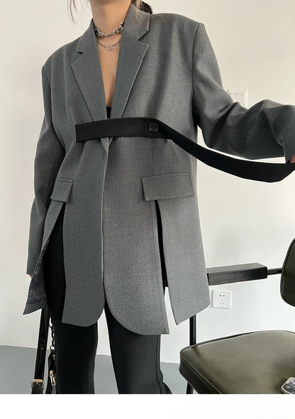 Elegantes Damen-Kleid mit Stehkragen und langen Ärmeln – Schlankes Design mit Diamant- und Ketten-Patchwork