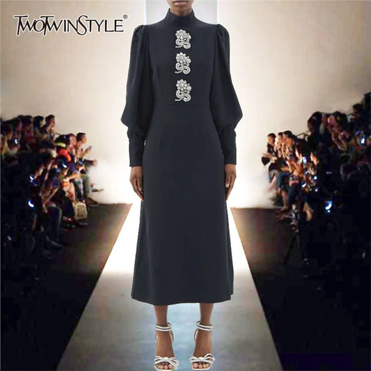 Elegante Damenjacke mit Applikationen, Reverskragen und langen Ärmeln – luxuriöses Patchwork-Design mit Perlen.
