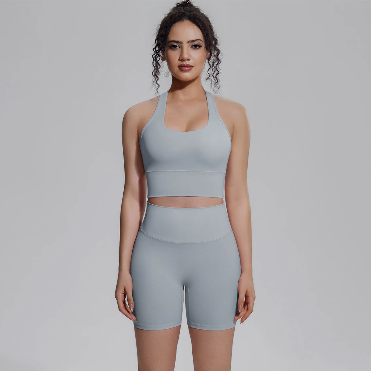Damen-Yoga-Set: Sport-Top und kurze Leggings in Hellblau