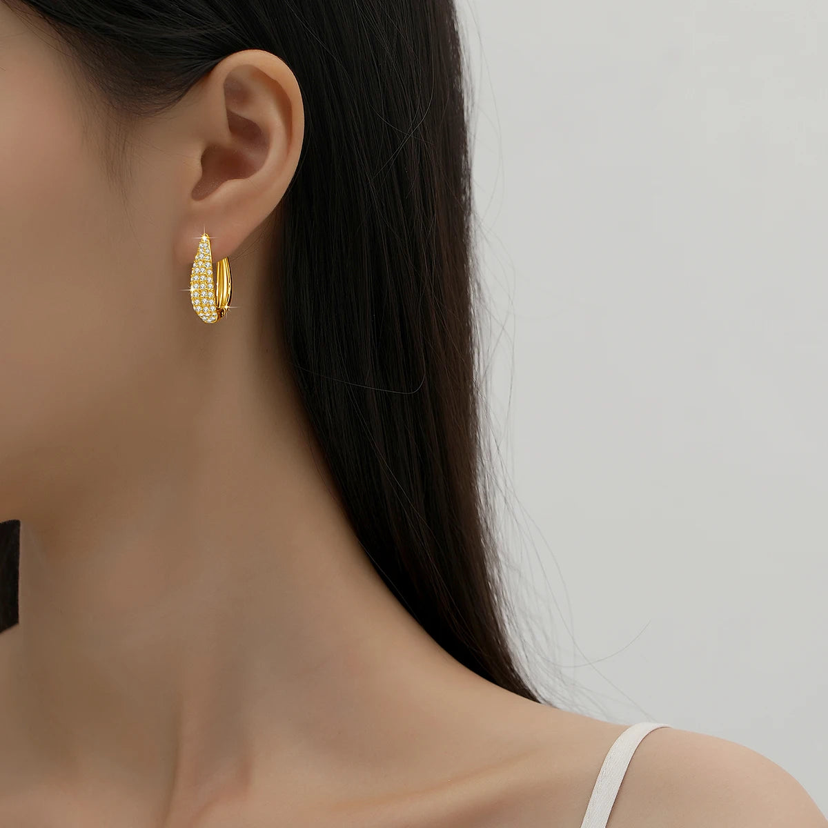 Damen-U-Form-Hoop-Ohrringe aus Silber 925, vergoldet mit 18K Gelbgold, Moissanite mit Zertifikat