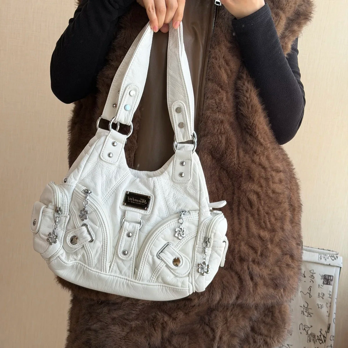 Damen-Tote-Tasche mit oberem Griff und Mehrfachfächern für Handy und Karten mit weicher Oberflächenstruktur