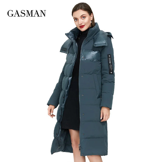 Kurzer Damen-Trenchcoat mit Print, modisch und winddicht, mit Kapuzendesign – ideal für den Alltag.