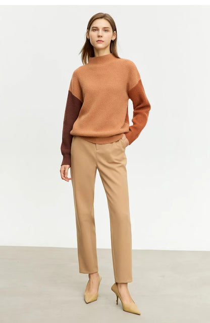 Locker sitzender Pullover mit Rundhalsausschnitt, langarm, rostbraun