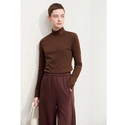 Damen Rollkragen-T-Shirt aus besticktem Fleece für warme Wintertage