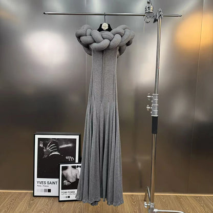 Elegantes Damen-Kleid mit Rundhalsausschnitt und langen Ärmeln – Patchwork-Design mit Perlen für einen stilvollen Auftritt.