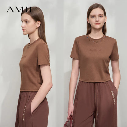 Damen Kurzarm T-Shirt im minimalistischen Design für den Sommer 2025