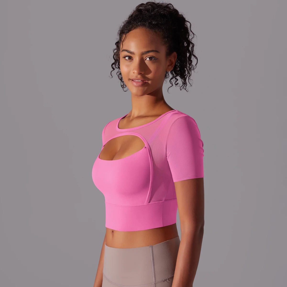 Kurzarm-Sporttop mit Front-Cut-out, pink