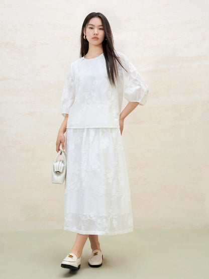 Luftiges Damen-Sonnenschutzshirt in Übergröße mit erfrischendem Design und Farbvielfalt für den Sommer.