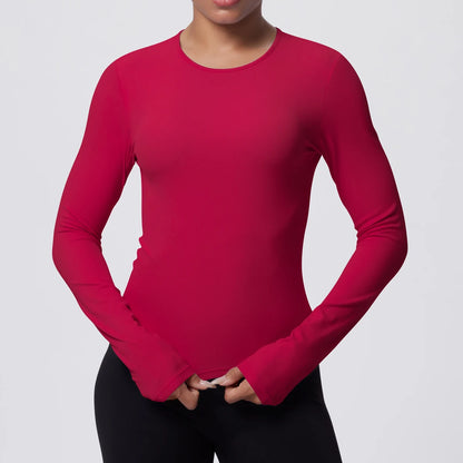 Schlankes Langarmshirt in Rot mit Rundhalsausschnitt