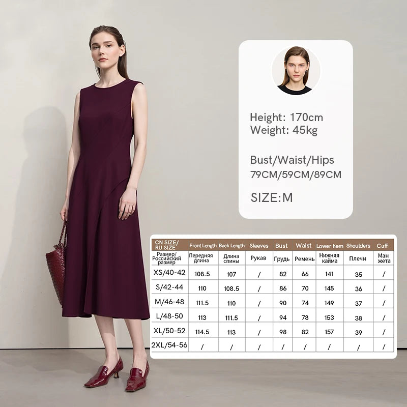 Tailliertes Damen Kleid Mit Schlitz Aus Elastischem Strick