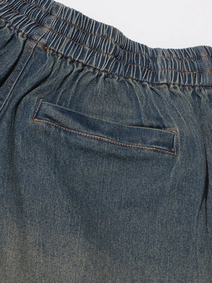 Ärmelloses Damen-Midikleid mit Rundhalsausschnitt und Patchwork-Falten im Colorblock-Design – figurbetont und stilvoll.