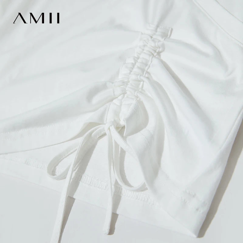 Damen T-Shirt im minimalistischem Stil mit V-Ausschnitt und Plissee-Details