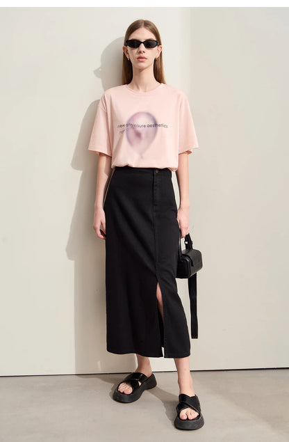 Damen T-Shirt im minimalistischen Stil mit gedrucktem Design und lässigen Ärmeln