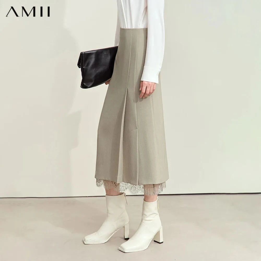 Damen-A-Linien-Rock in Camel mit subtillem Patchwork und Spitzenbesatz am Saum