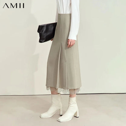Damen-A-Linien-Rock in Camel mit subtillem Patchwork und Spitzenbesatz am Saum