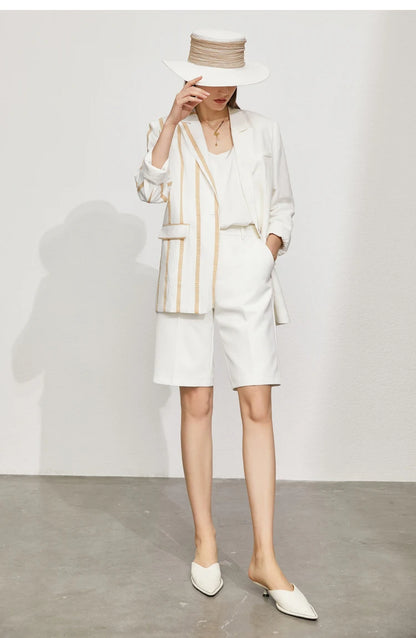 Damen Shorts im minimalistischen Stil mit hoher Taille für das Büro