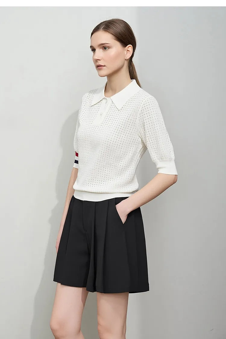 Damen-Poloshirt aus Strick, cremeweiß, kurzärmlig mit Umlegekragen und Knopfleiste