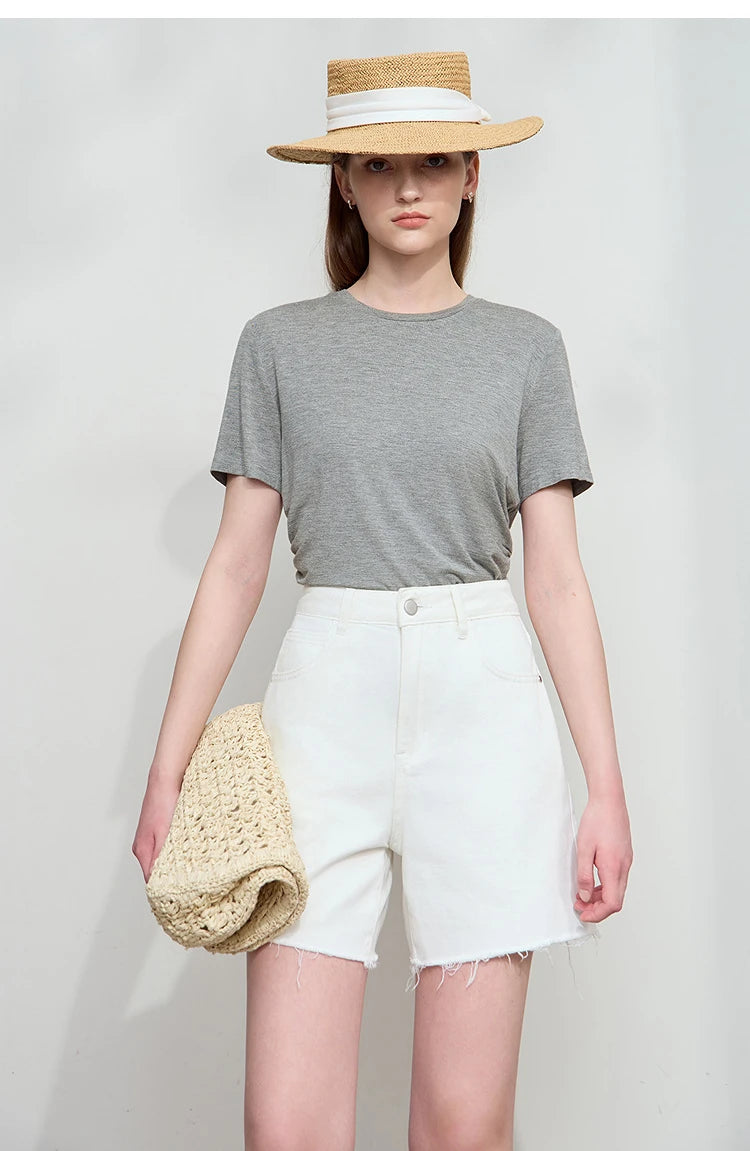 Damen Sommer-T-Shirt im minimalistischen Stil mit schmalem O-Ausschnitt und kurzen Ärmeln